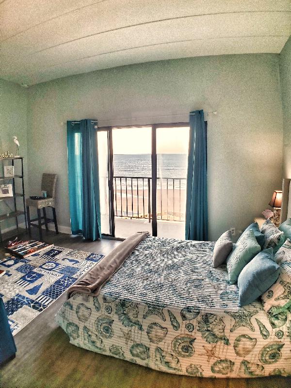 500 KENNEDY DRIVE REGENCY TOWERS 634 BEACHFRONT WITH SPECTACULAT